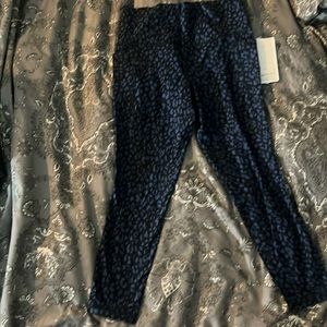 Athleta blue print leggings, size medium NWT